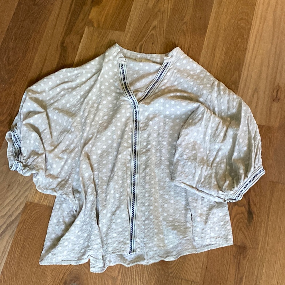 Easel// flowing top, size M